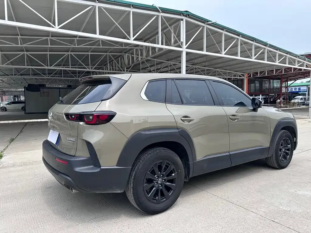 Mazda CX-50 2023 из CN, фото 3