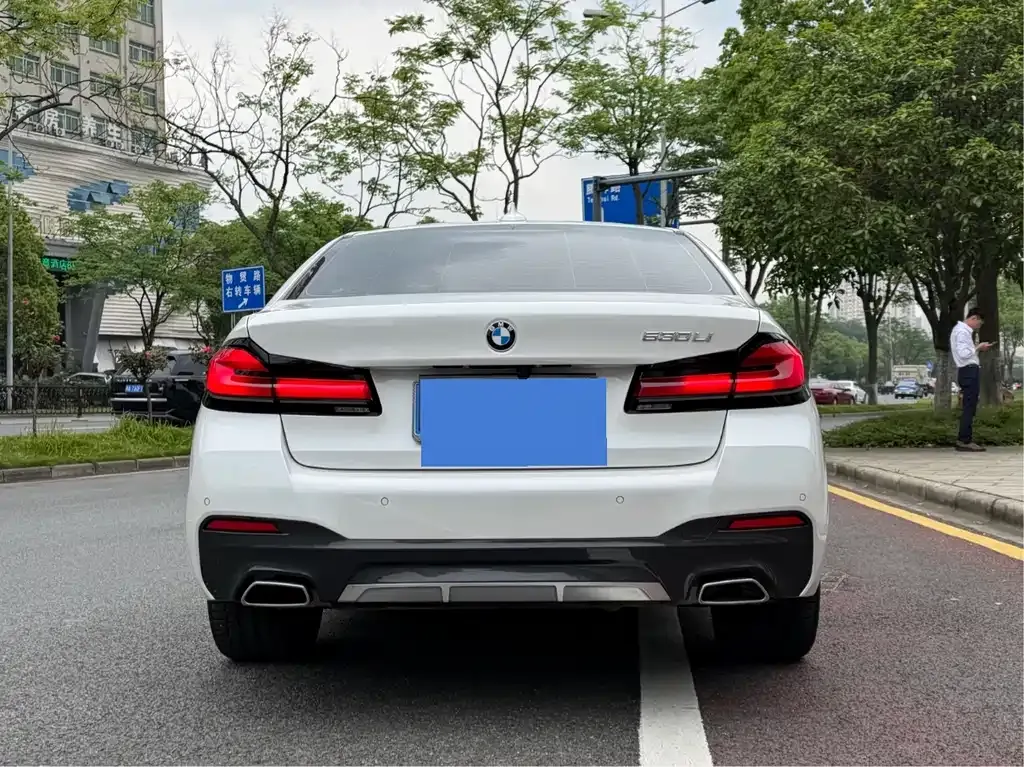 BMW 5 Series — фото 10