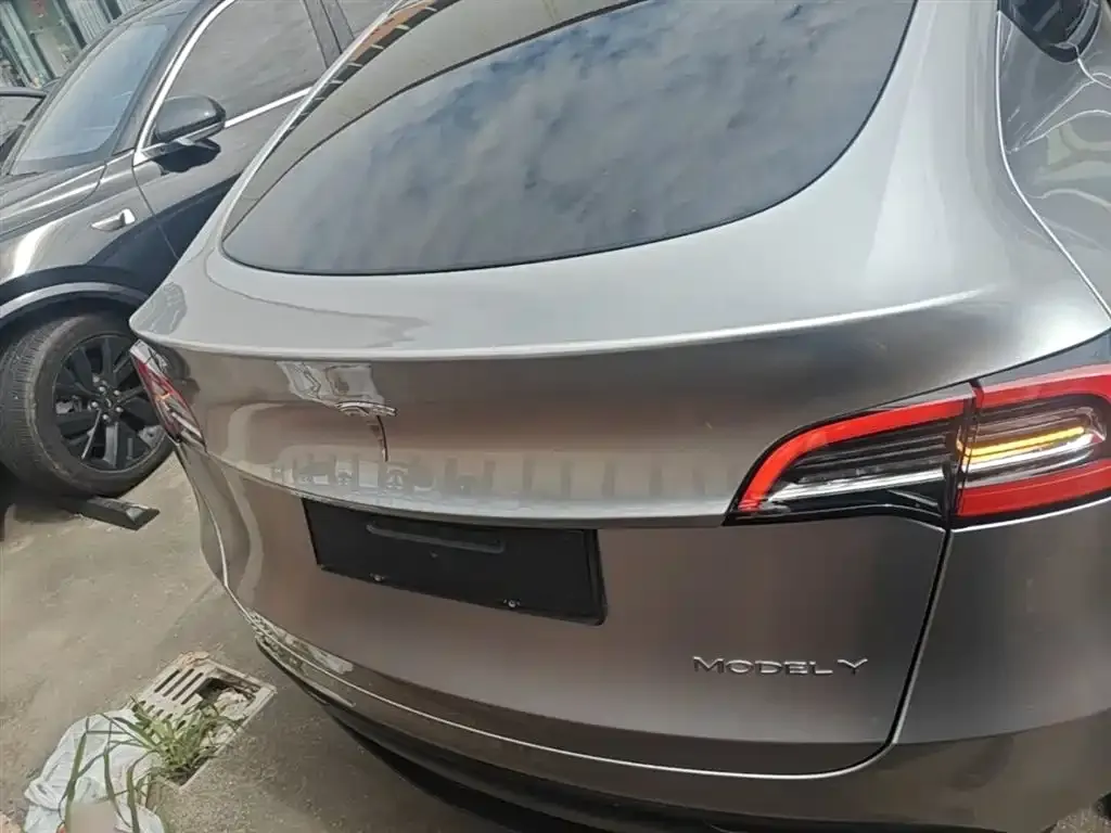 Tesla Model Y — фото 4