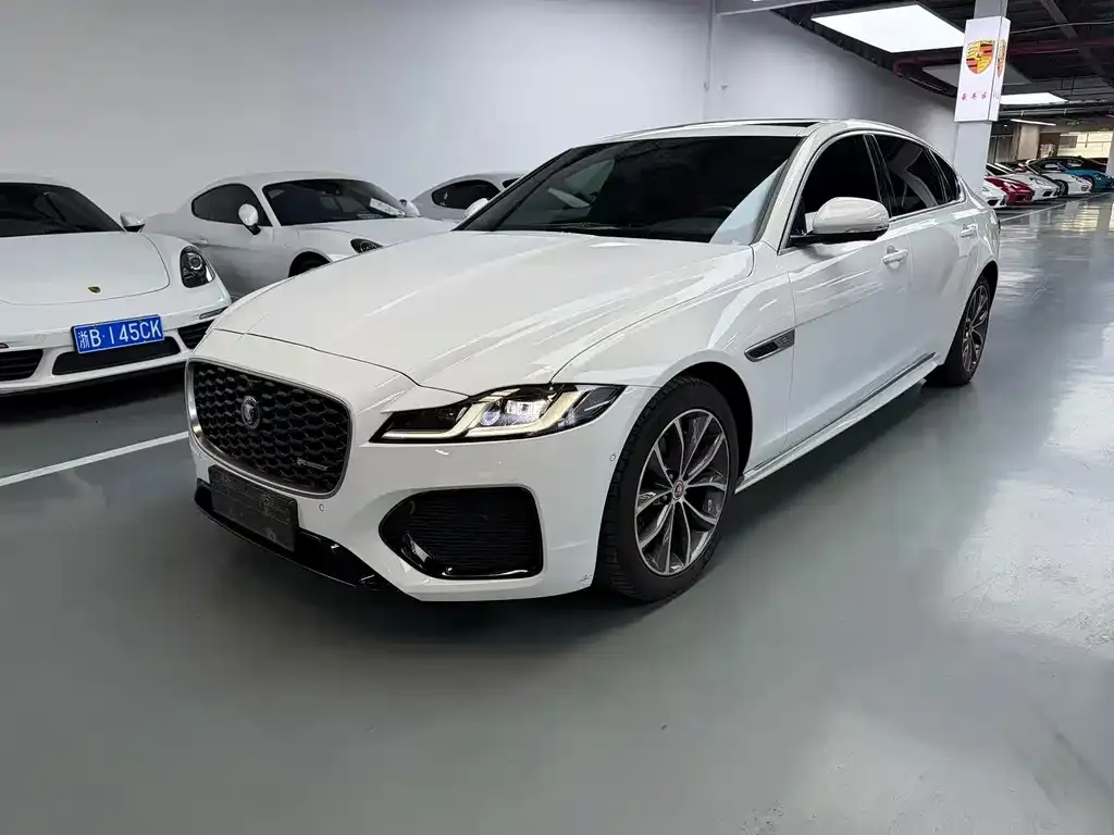 Jaguar XFL