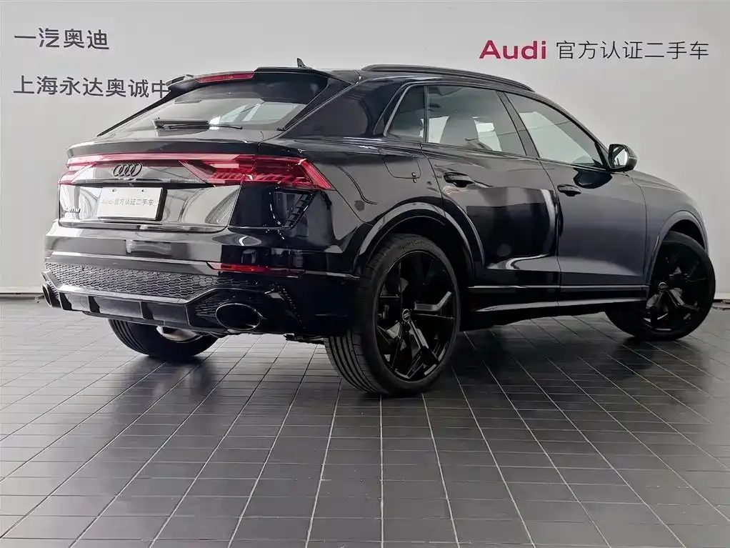 Audi RS Q8 2025 из CN, фото 8