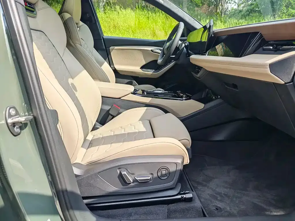 Audi Q6L e-tron 2025 из CN, фото 8