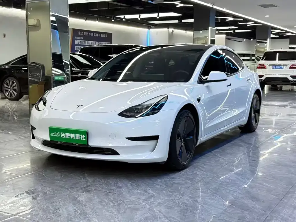 Tesla Model 3 — фото 7