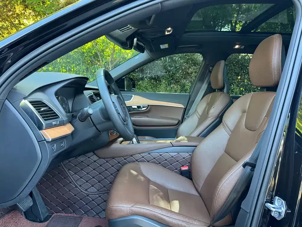 Volvo XC90 2021 из CN, фото 9
