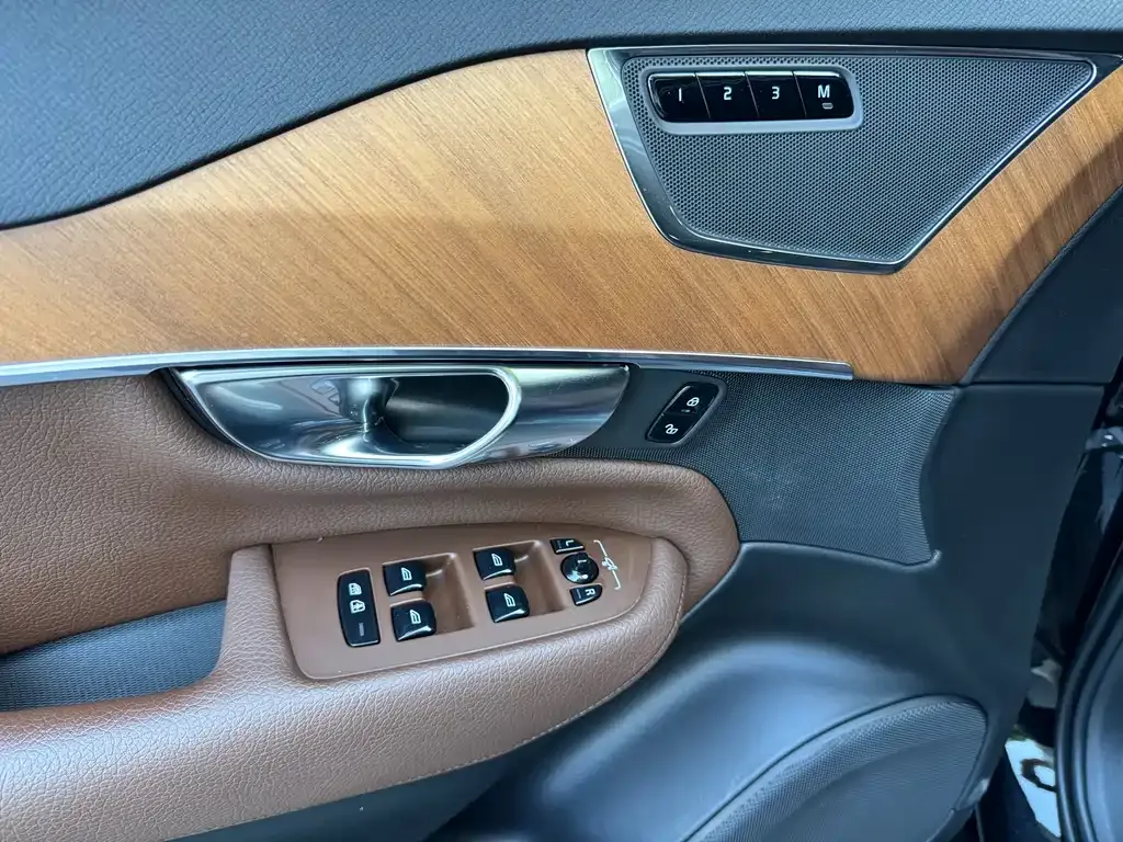 Volvo XC90 2021 из CN, фото 8