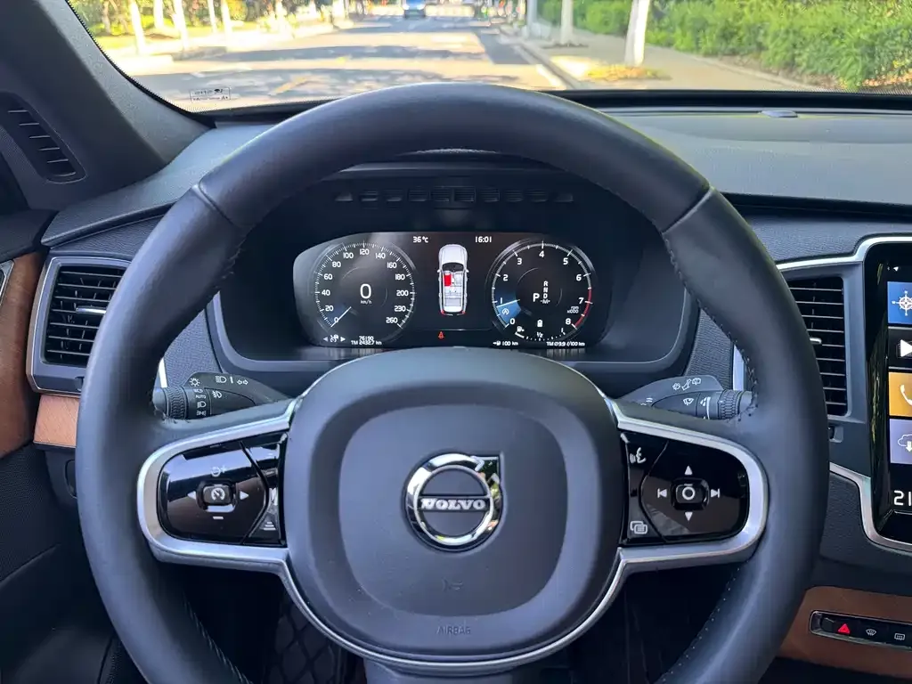 Volvo XC90 2021 из CN, фото 3