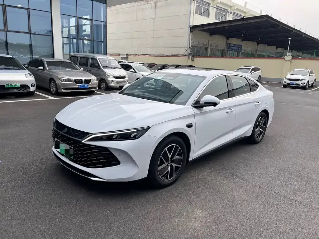 BYD Qin L — фото 1