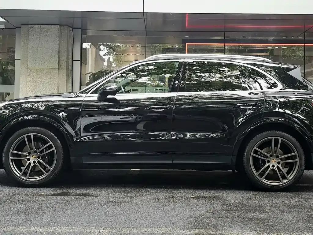 Porsche Cayenne — фото 9