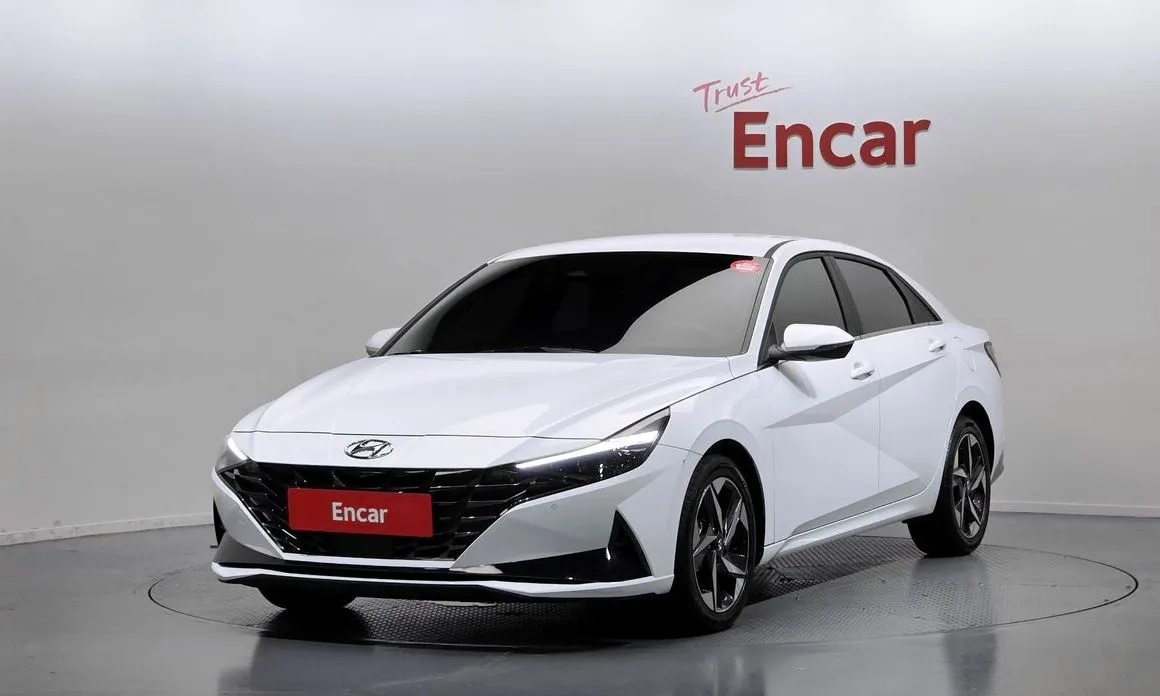 Hyundai AVANTE — фото 1