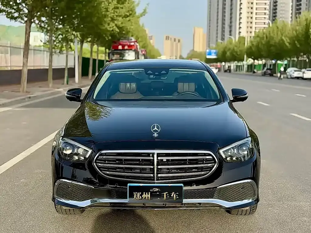 Mercedes-Benz E-Class — фото 4