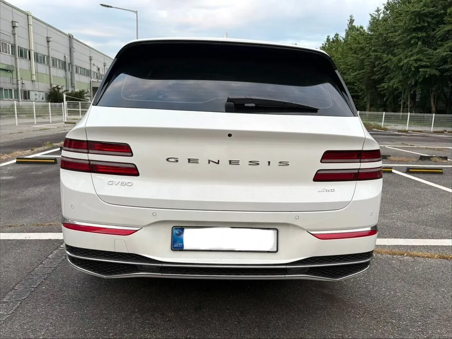 Genesis GV80 — фото 1