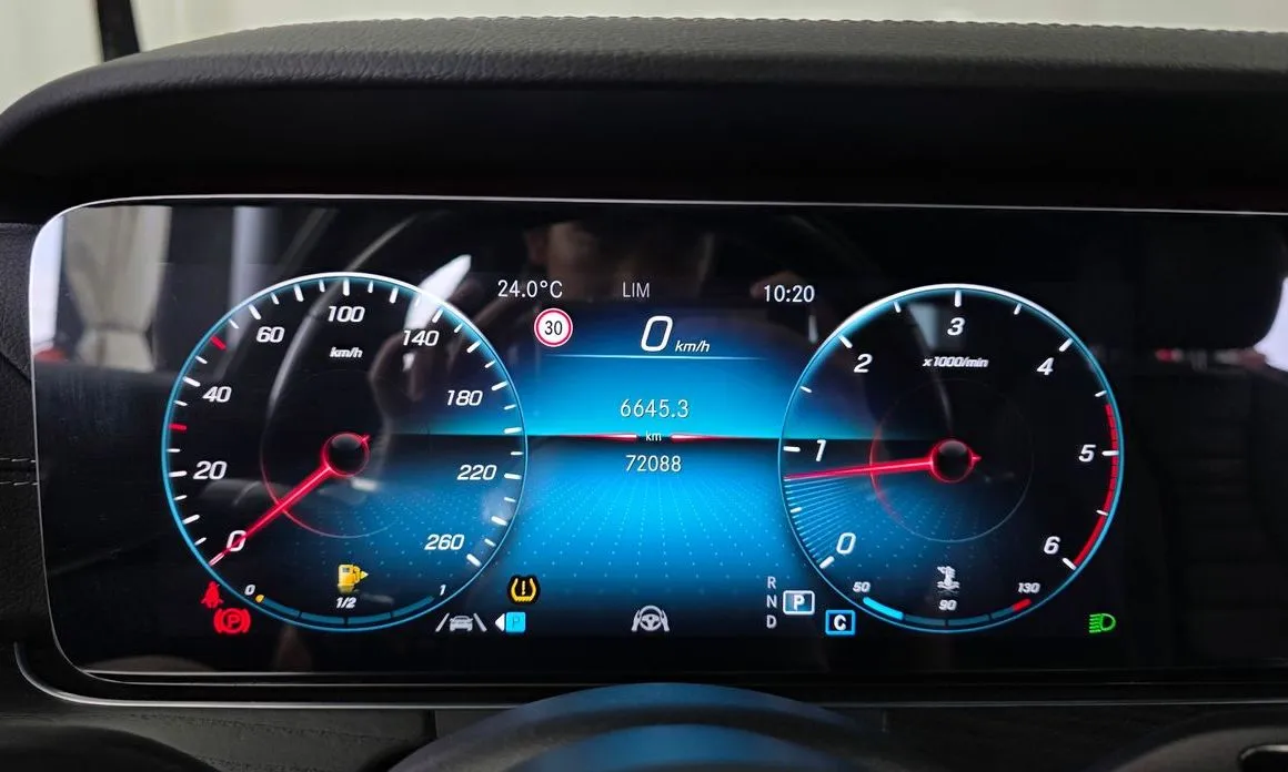 Mercedes-Benz E-Class 2021 из KR, фото 10
