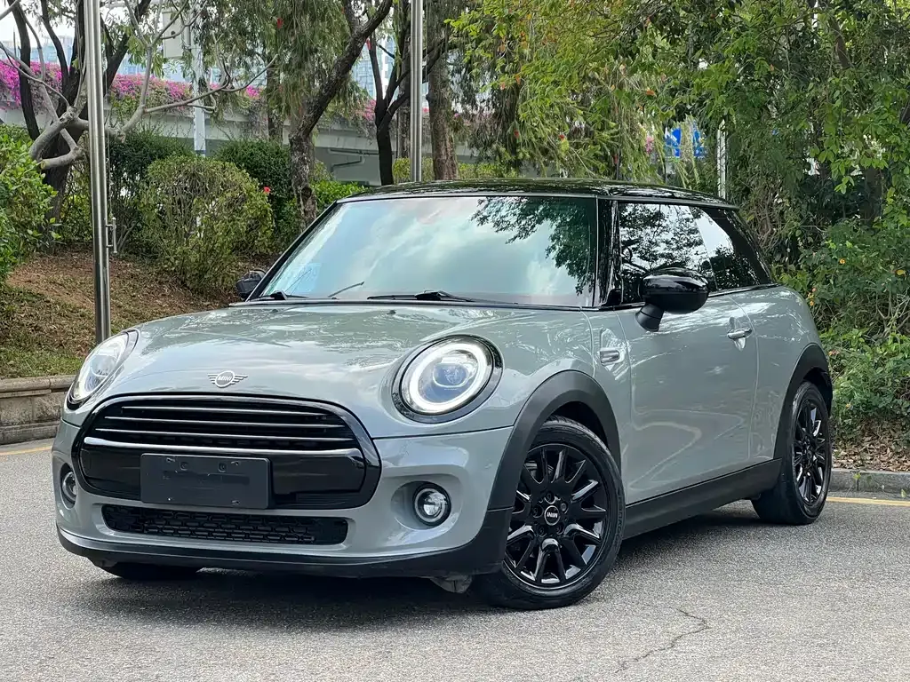 MINI Cooper (3-door) — фото 1