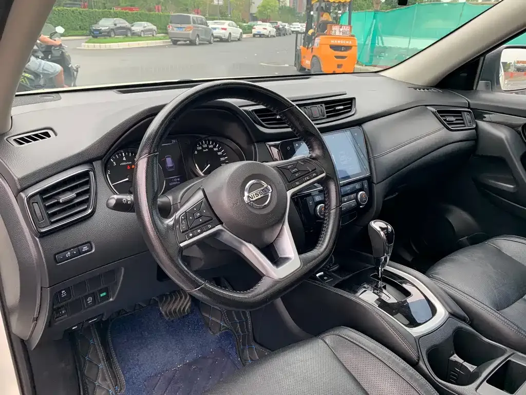 Nissan X-Trail 2021 из CN, фото 2