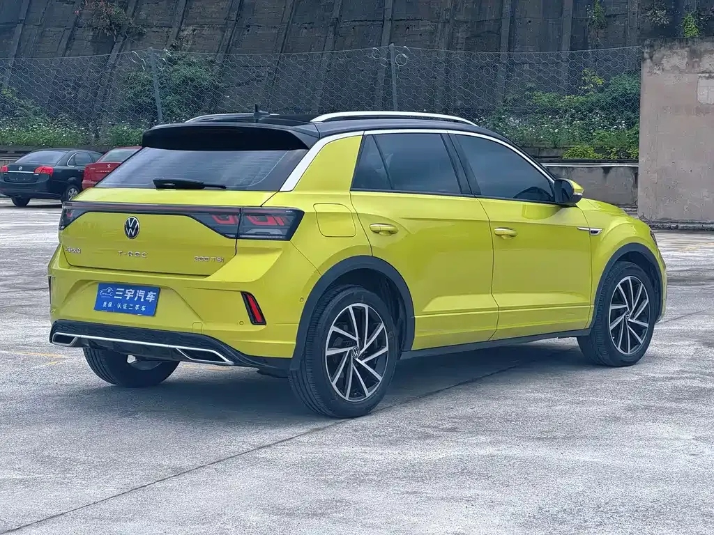 Volkswagen T-Roc — фото 7