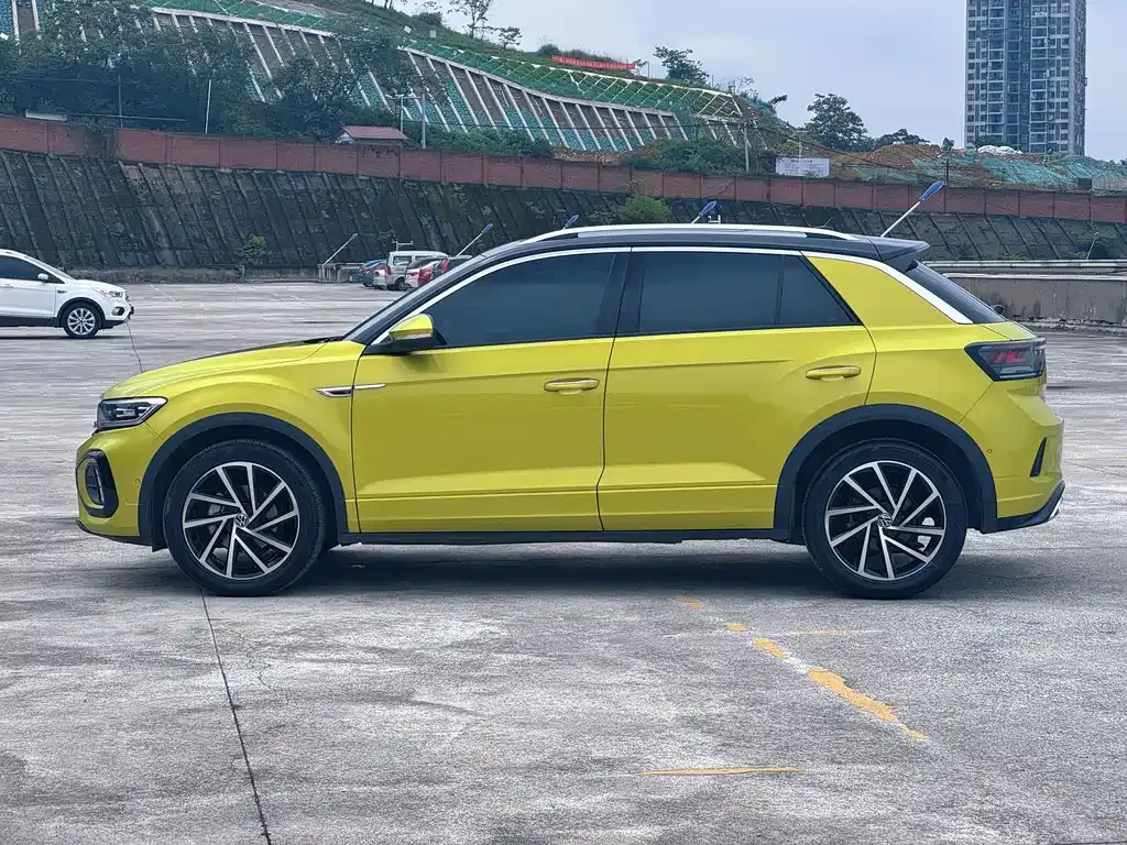 Volkswagen T-Roc — фото 4