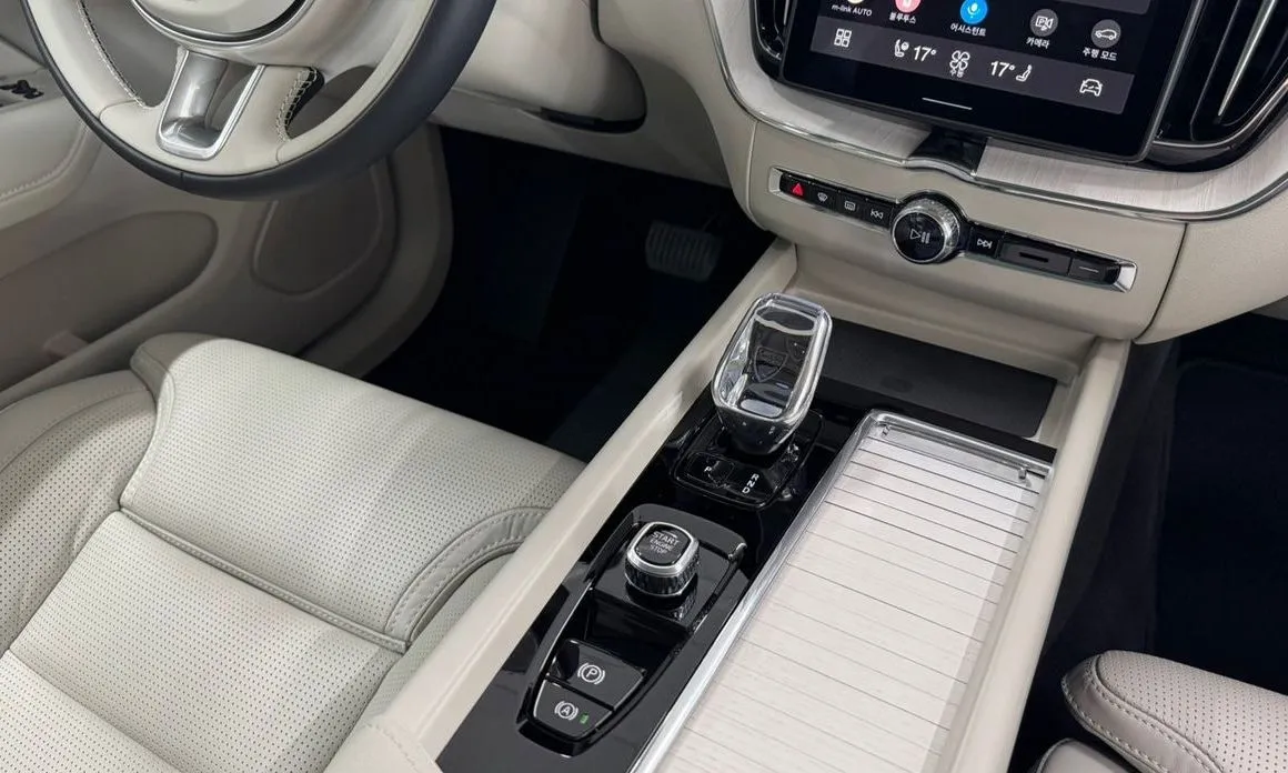 Volvo XC60 2026 из KR, фото 10