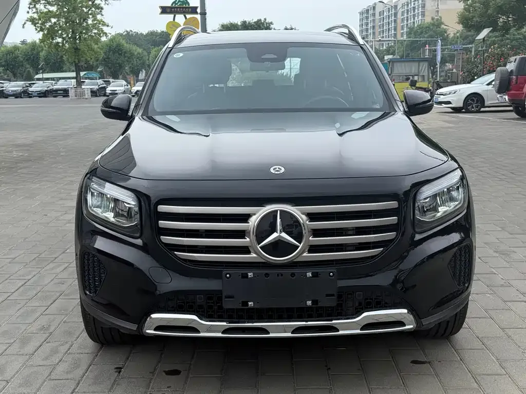Mercedes-Benz GLB — фото 2