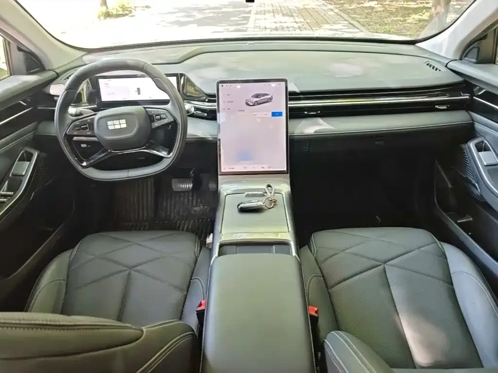 Geely Galaxy L6