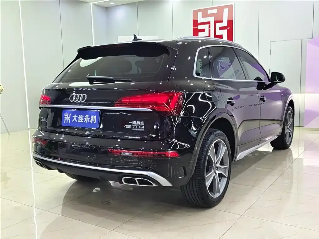 Audi Q5L — фото 4