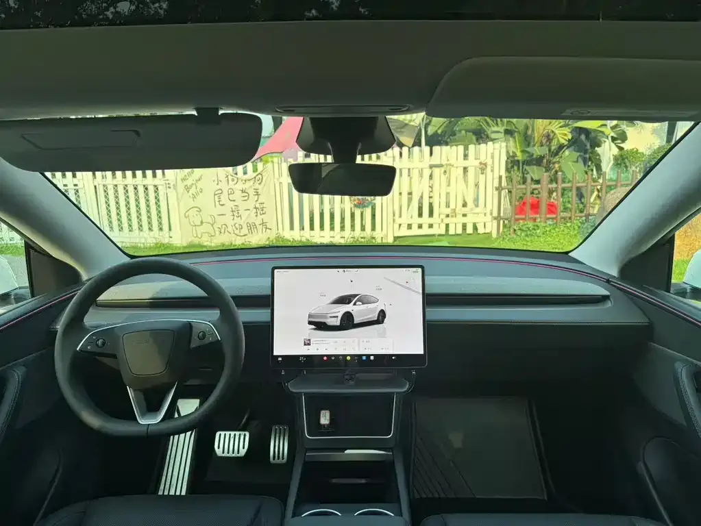 Tesla Model Y — фото 8