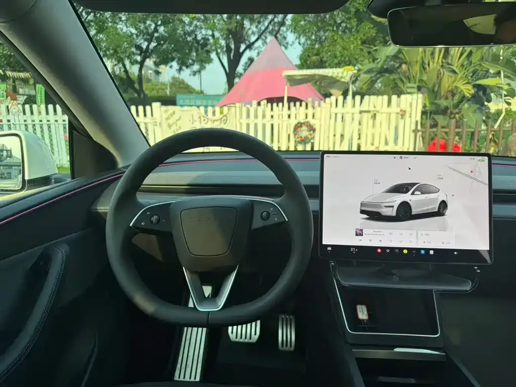 Tesla Model Y — фото 7