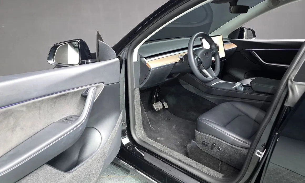 Tesla Model Y 2022 из KR, фото 9