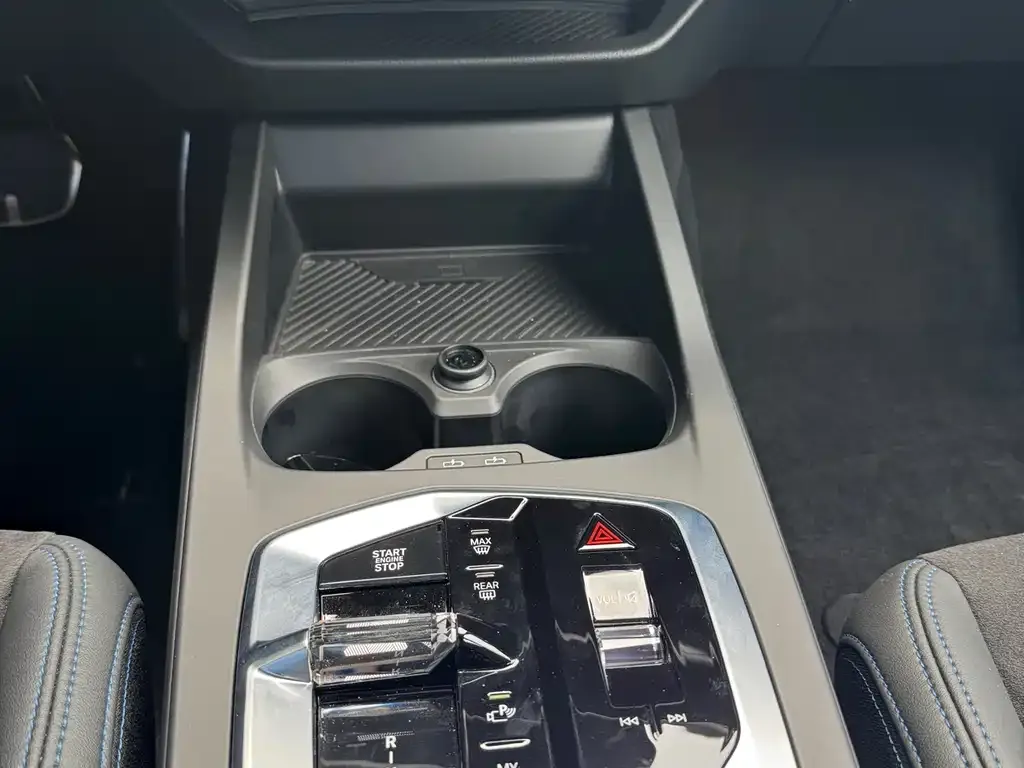 BMW M235L 2025 из CN, фото 7