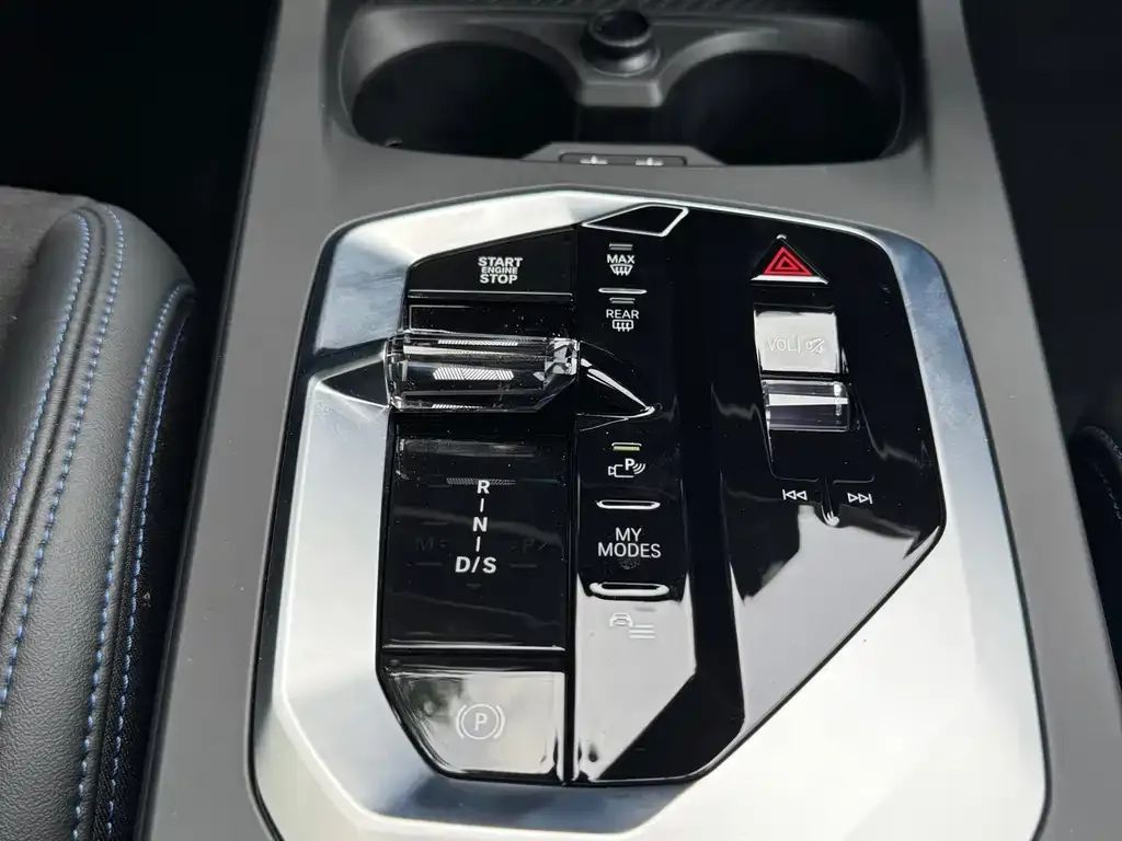 BMW M235L 2025 из CN, фото 2