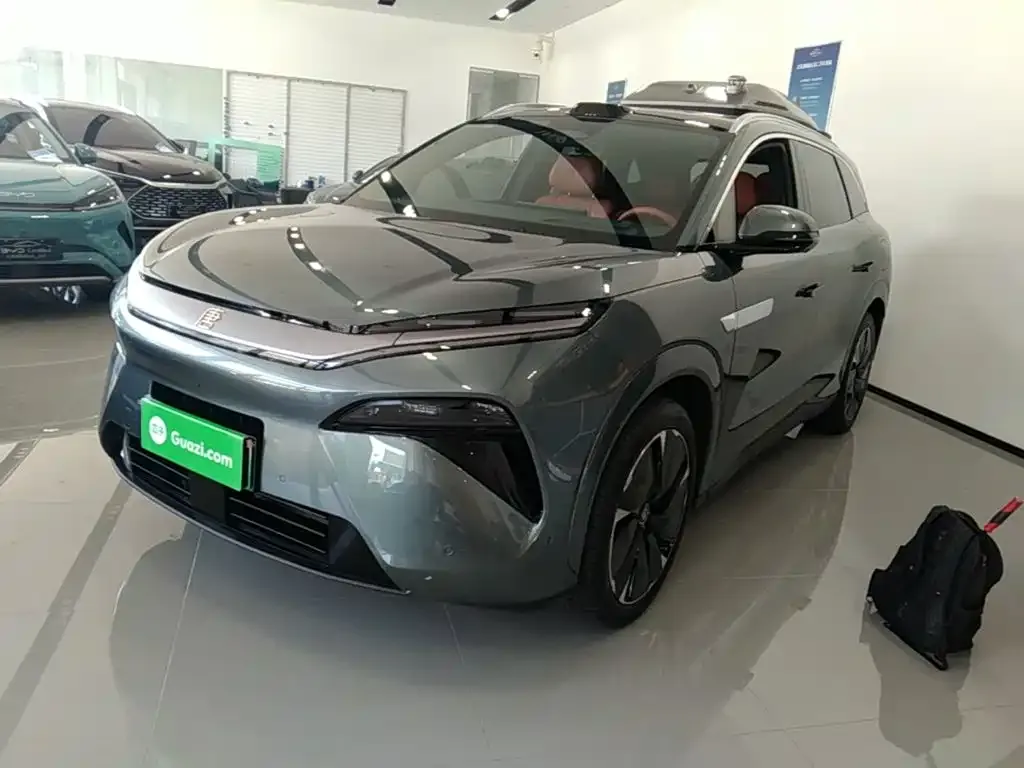 BYD Tang L — фото 1