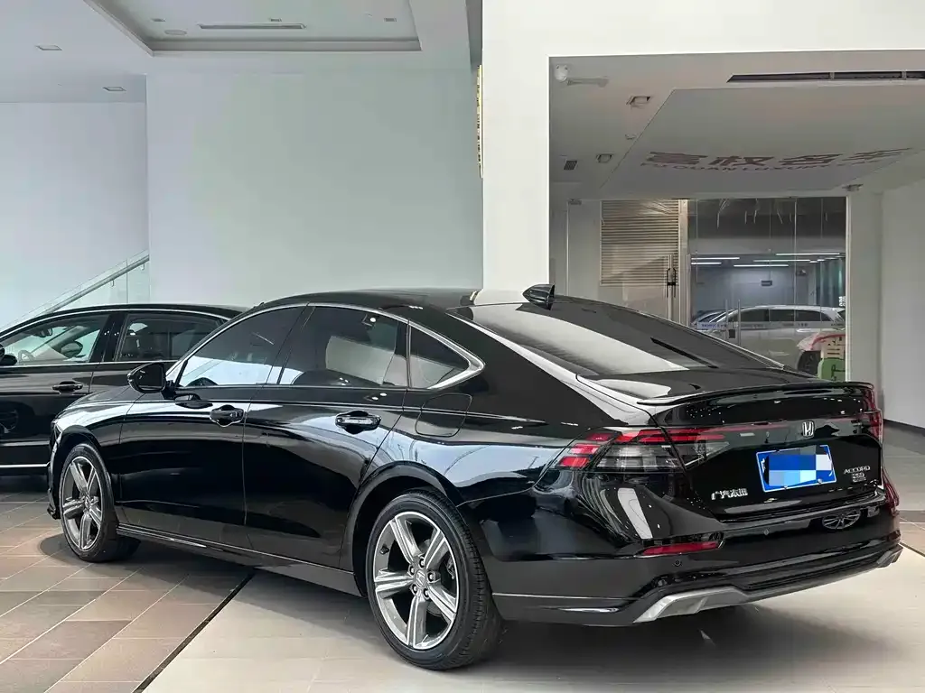 Honda Accord — фото 2