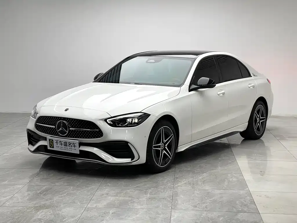 Mercedes-Benz C-Class — фото 1
