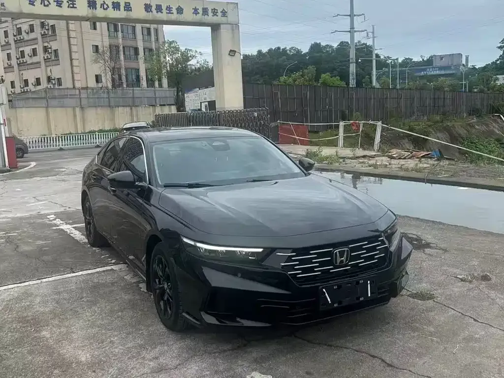 Honda Accord — фото 8