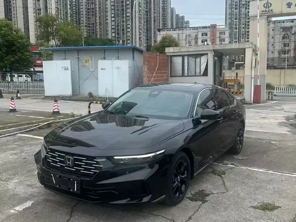 Honda Accord — фото 9