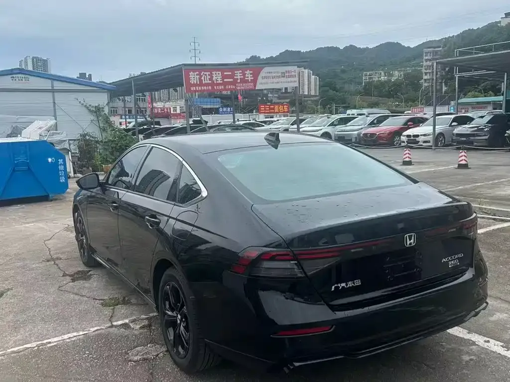 Honda Accord — фото 3