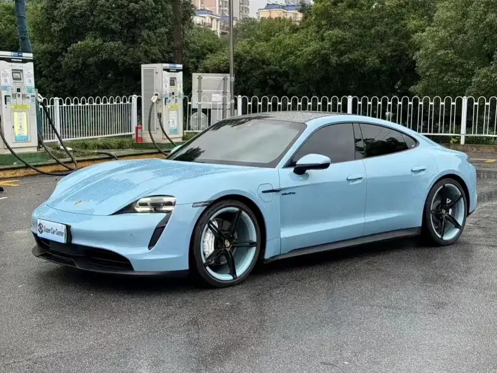 Porsche Taycan — фото 1