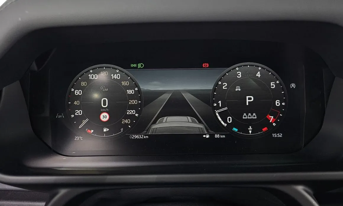 Land Rover Defender 2024 из KR, фото 3