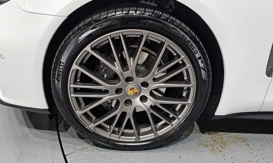 Porsche Panamera 2023 из KR, фото 8