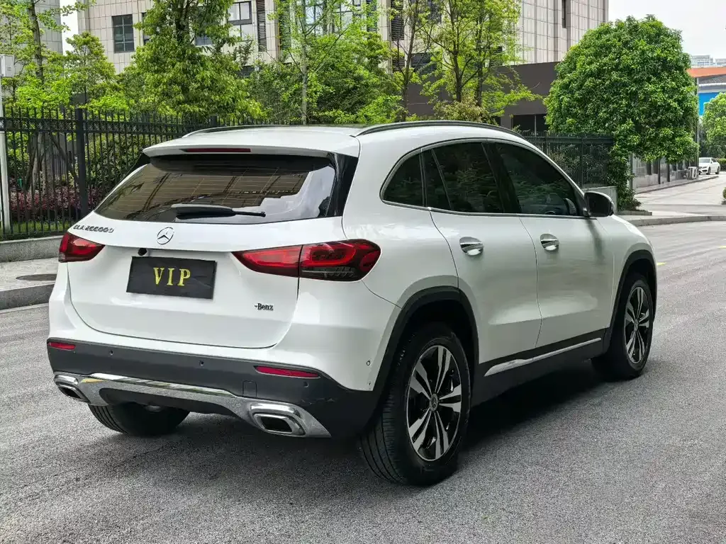 Mercedes-Benz GLA — фото 7