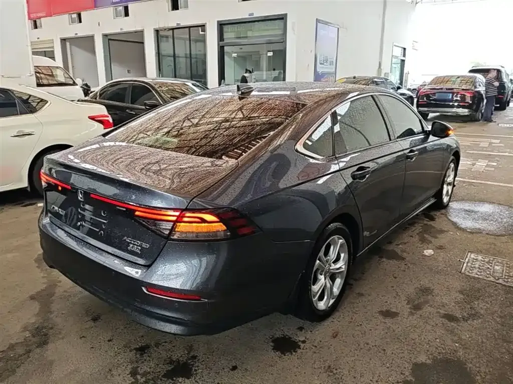 Honda Accord — фото 2