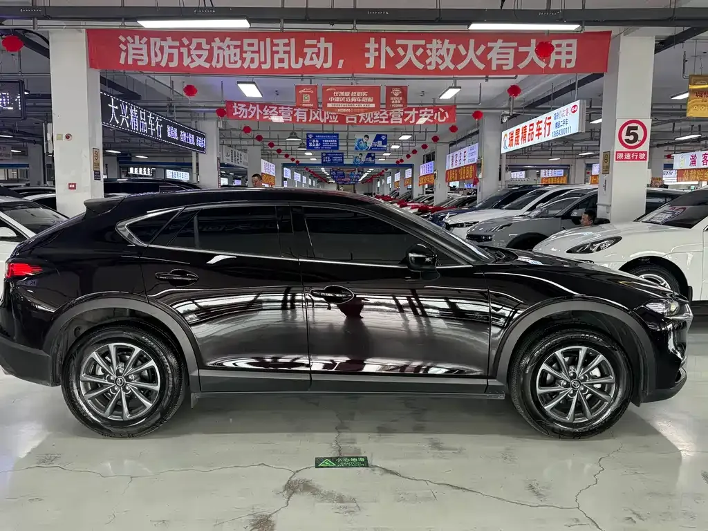 Mazda CX-4 2023 из CN, фото 3