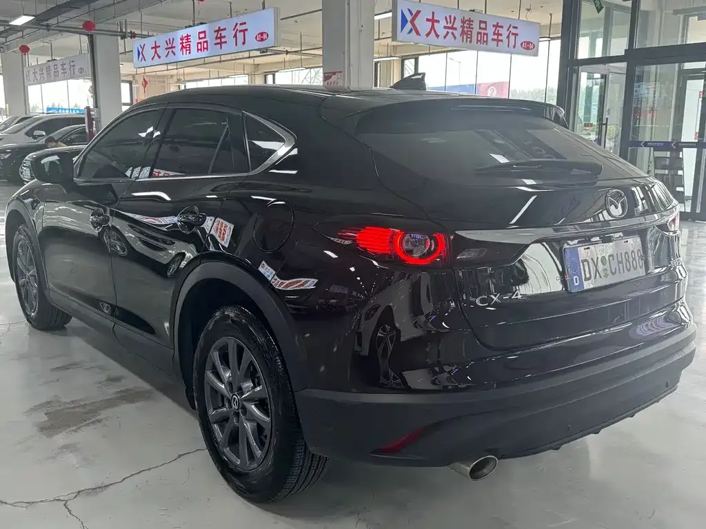 Mazda CX-4 2023 из CN, фото 4