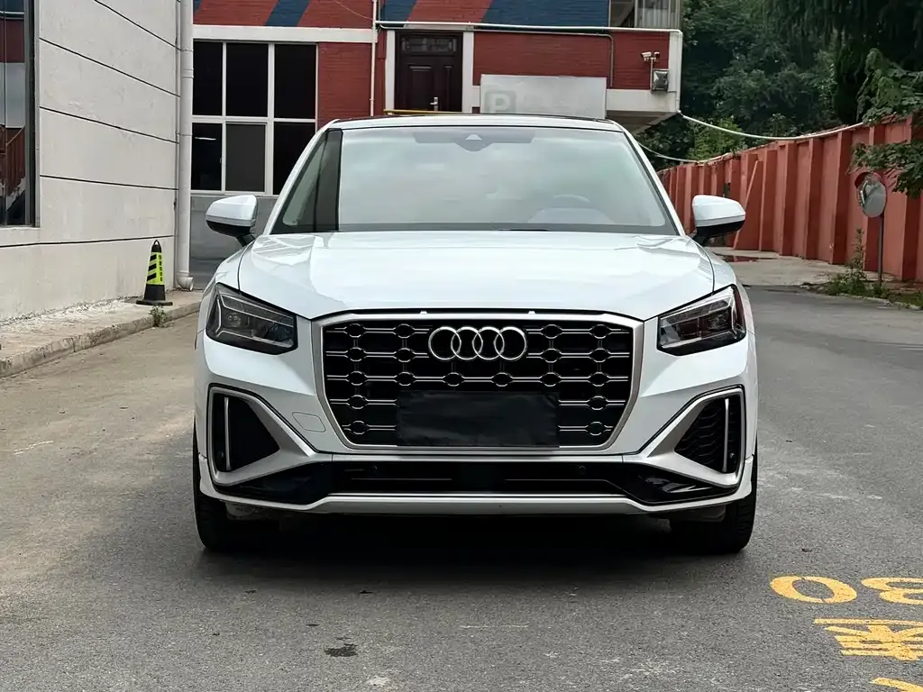 Audi Q2L 2022 из CN, фото 5