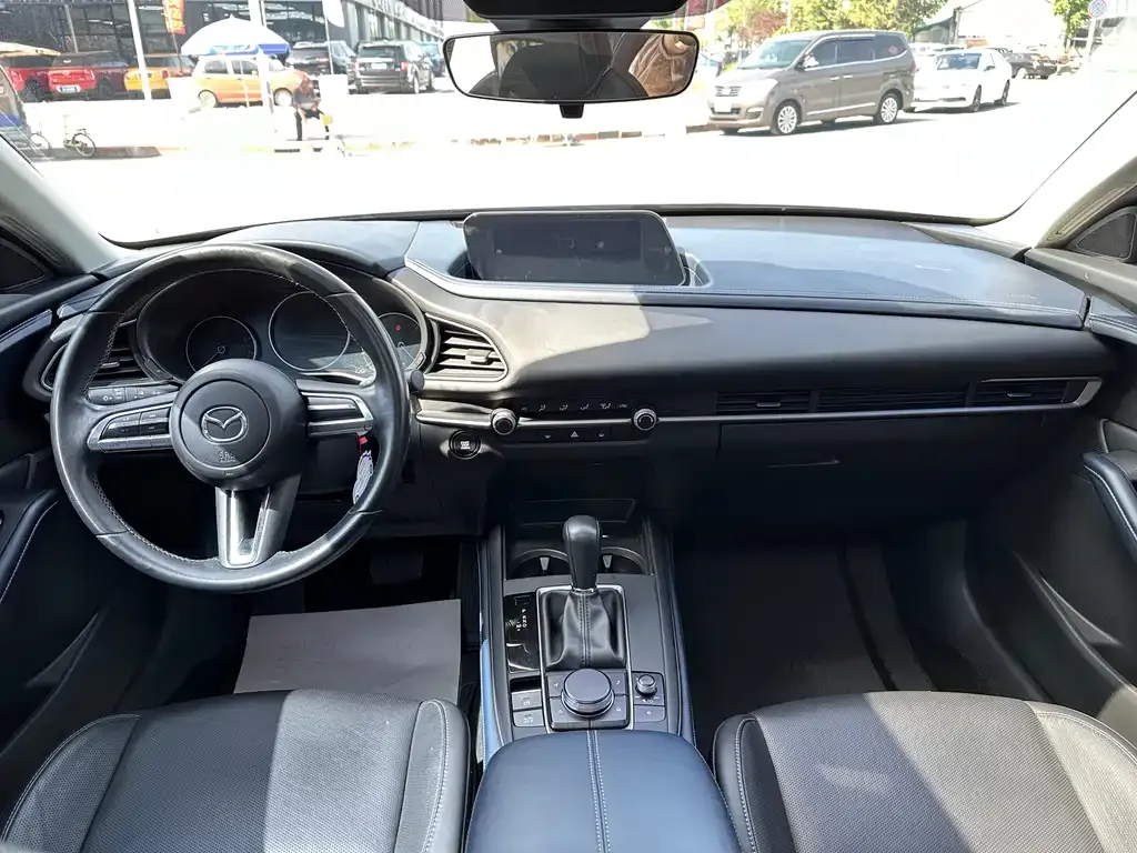 Mazda CX-30 2022 из CN, фото 8