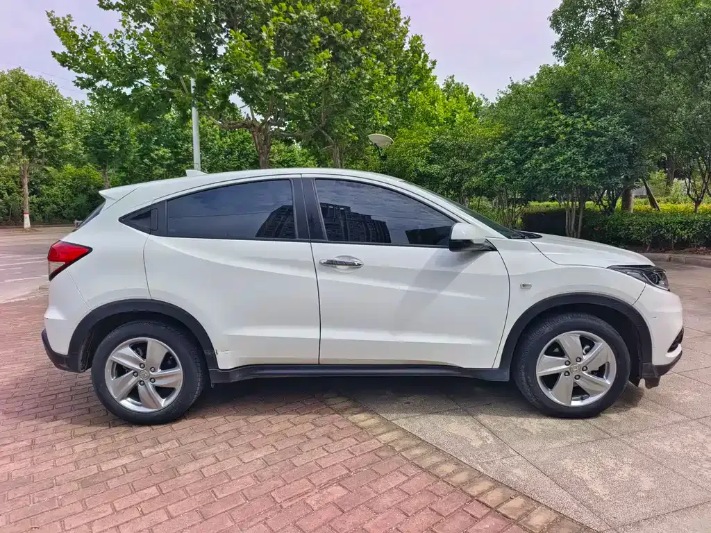 Honda Vezel 2021 из CN, фото 8