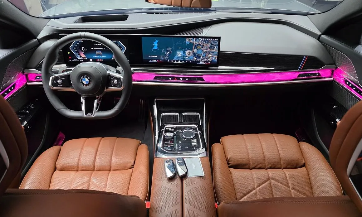 BMW 7-Series — фото 10