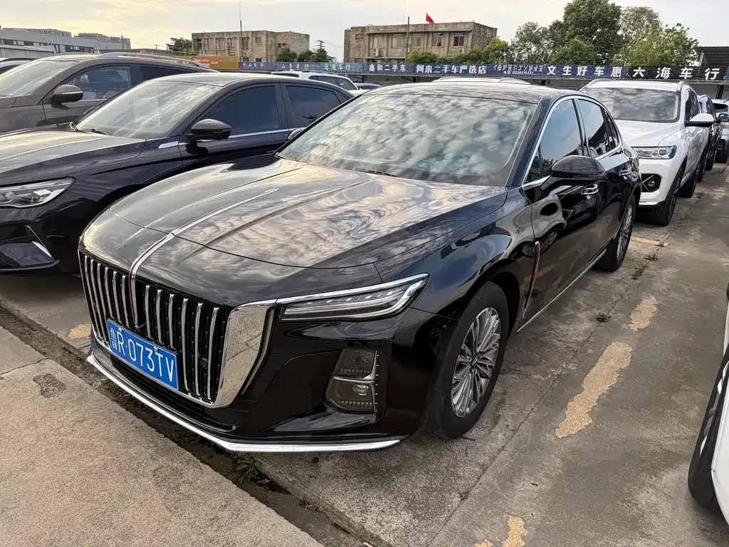 Hongqi H5 — фото 1