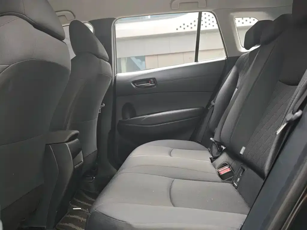 Toyota Corolla Cross — фото 2