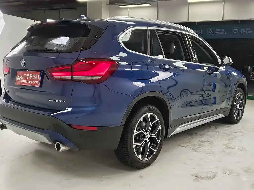 BMW X1 — фото 5