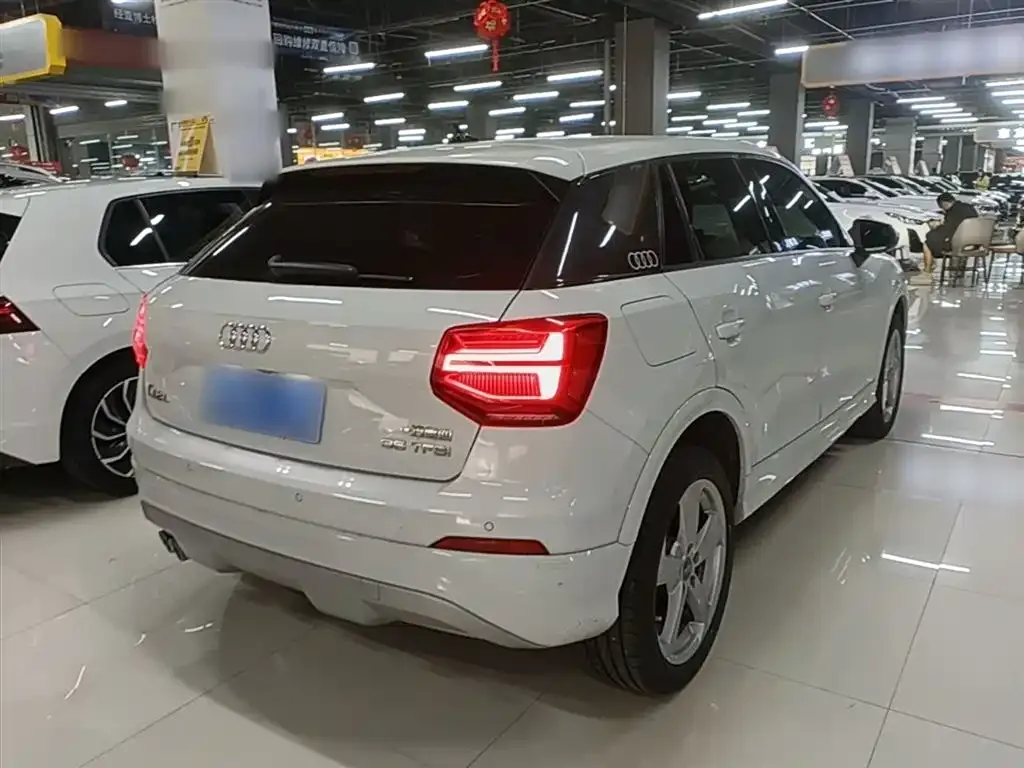 Audi Q2L 2021 из CN, фото 6